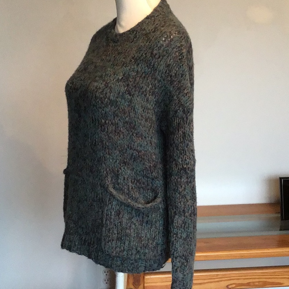 BETWEEN ME & YOU WOOL SWEATER - Picture 5 of 10